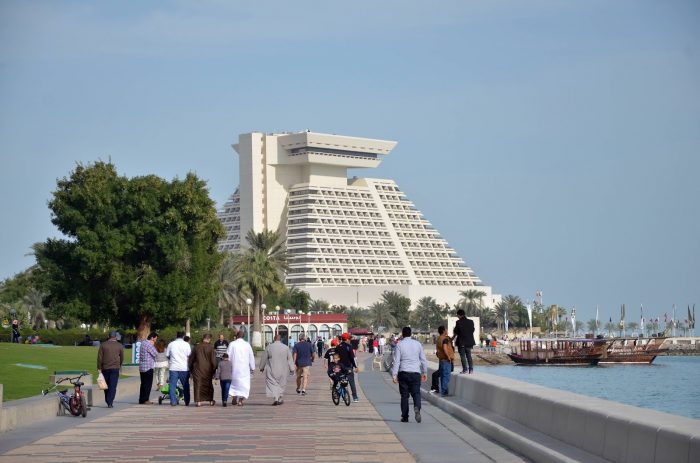 Al Corniche Doha 700x463 - K&ouml;rfez'in İncisi Katar