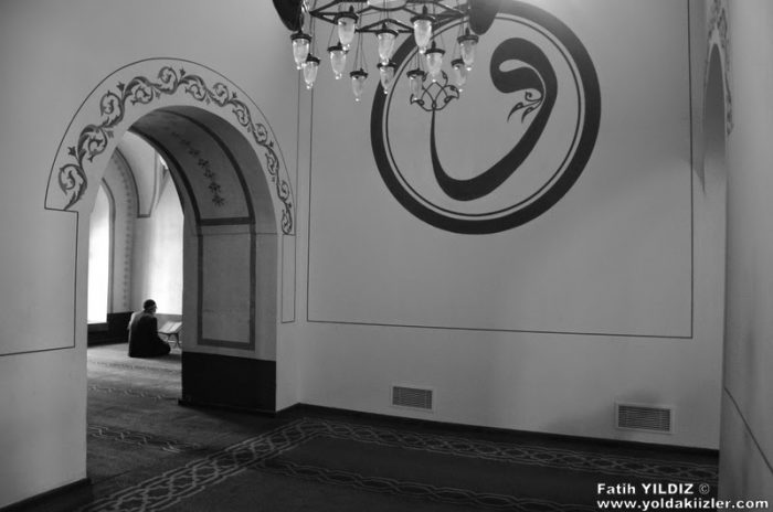 Arap Camii : İstanbul'da Endülüs Kokusu Almak Arap Camii ic cilehane 5 700x464 - Arap Camii : İstanbul'da Endülüs Kokusu Almak