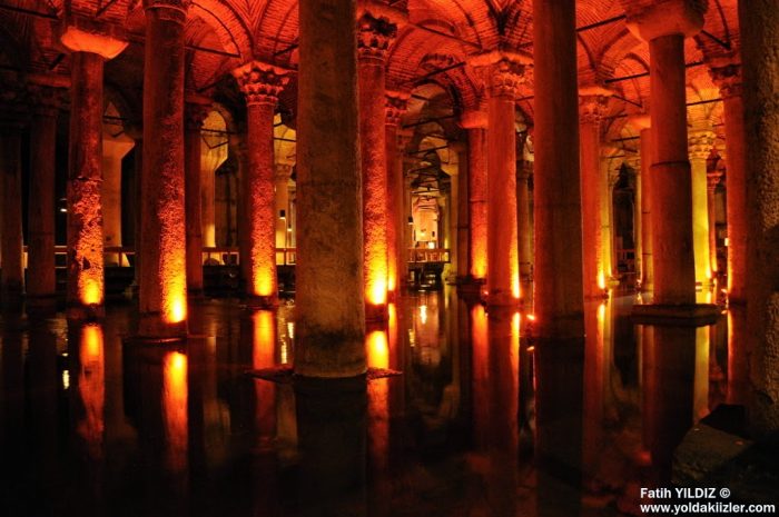 Basilica Cistern 700x465 - İstanbul'un Gizemi Yerebatan Sarnıcı
