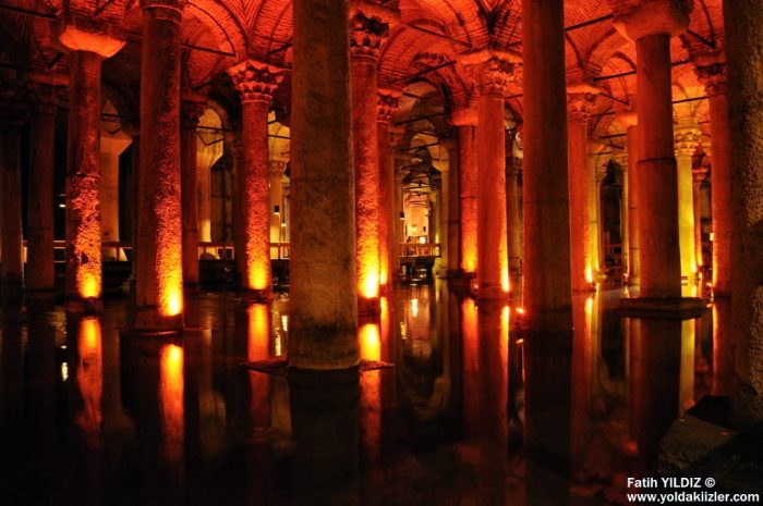 İstanbul'un Gizemi Yerebatan Sarnıcı Basilica Cistern 700x465 - İstanbul'un Gizemi Yerebatan Sarnıcı