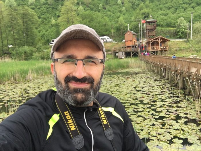 Düzce'nin Masalsı Şelaleleri Efteni golu niluferleri 700x525 - Düzce'nin Masalsı Şelaleleri
