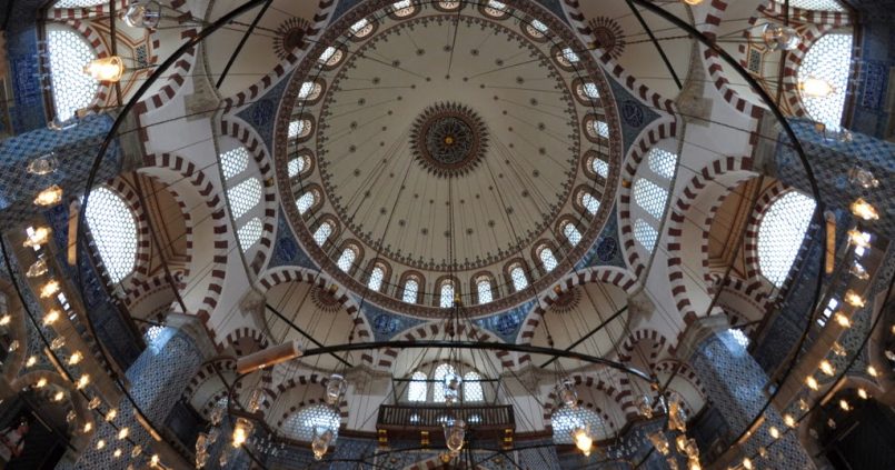 Rustem Pasa Camii Kubbesi 805x423 - Rüstem Paşa Camii'nin Çinileri