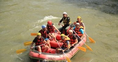 melen cayi rafting gezi yazisi 387x203 - Melen Çayında Rafting