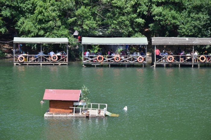 Şile'de Bir Saklı Göl sakli gol piknik 700x464 - Şile'de Bir Saklı Göl