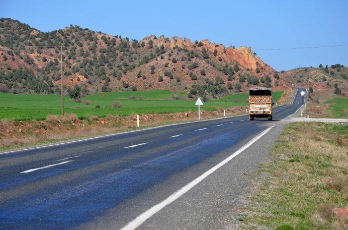 Yol Sözlüğü : Yola Düşen Kelimeler yol sozlugu 700x464 - Yol Sözlüğü : Yola Düşen Kelimeler