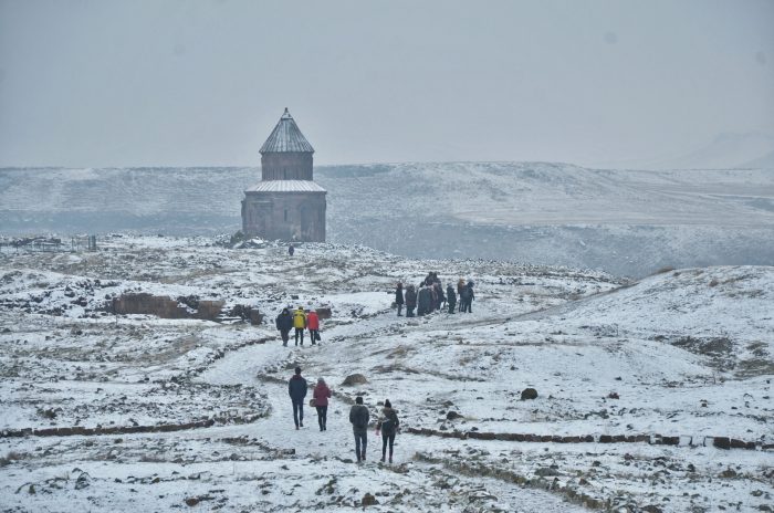 Abughamrents Aziz Gregory Kilisesi 700x464 - Ani Harabeleri : Binbir Kiliseli Kutsal Şehir