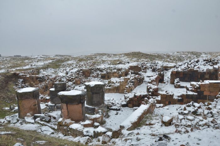 Atesgede Ates Tapinagi 700x464 - Ani Harabeleri : Binbir Kiliseli Kutsal Şehir