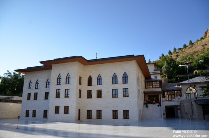 Darende : Somuncu Baba'nın Duası, Suyun Bereketi darende somuncu baba camii 700x464 - Darende : Somuncu Baba'nın Duası, Suyun Bereketi