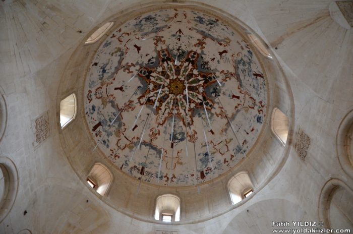 dogubayazıt ishak pasa sarayi cami ic kubbe 700x464 - İshak Paşa Sarayı : Doğunu B&uuml;y&uuml;s&uuml;