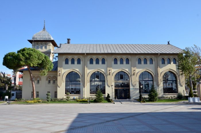 Nevmekan : Hangardan Kültür Merkezine iett tramvay hangari uskudar 700x464 - Nevmekan : Hangardan Kültür Merkezine