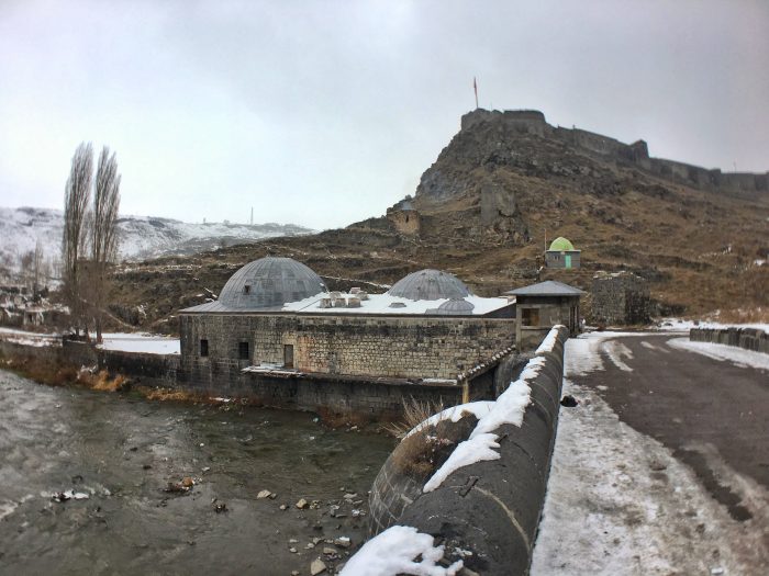 Kars : Soğuk Diyarların Sıcak Şehri kars muradiye hamami 700x525 - Kars : Soğuk Diyarların Sıcak Şehri