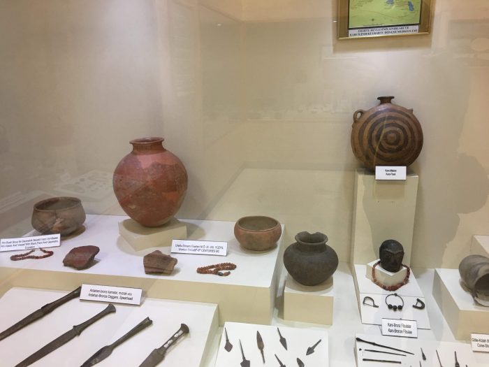 Kars Müzesi : Arkeoloji ve Etnografya kars muzesi eserleri 700x525 - Kars Müzesi : Arkeoloji ve Etnografya