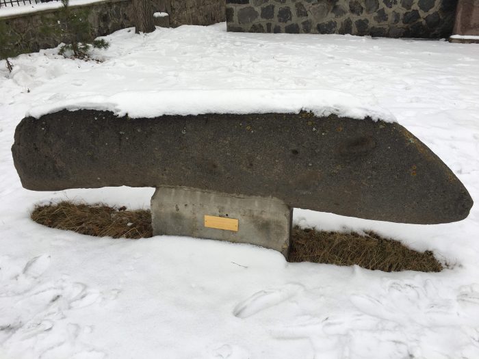 Kars Müzesi : Arkeoloji ve Etnografya kars muzesi urartu balik heykeli 700x525 - Kars Müzesi : Arkeoloji ve Etnografya