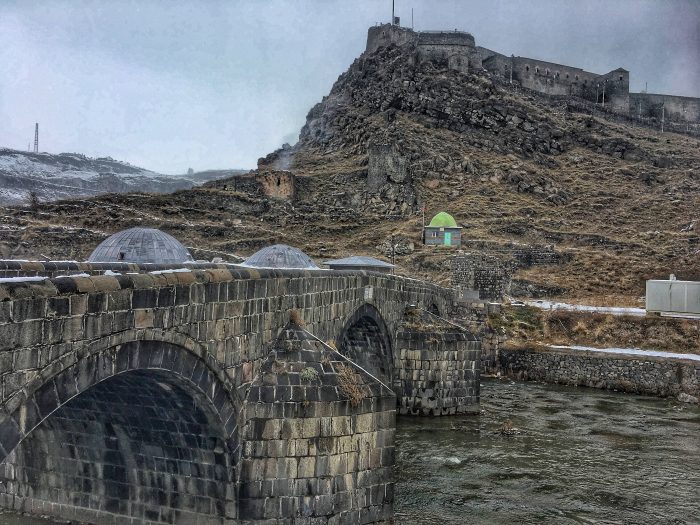 Kars : Soğuk Diyarların Sıcak Şehri kars tas kopru 700x525 - Kars : Soğuk Diyarların Sıcak Şehri