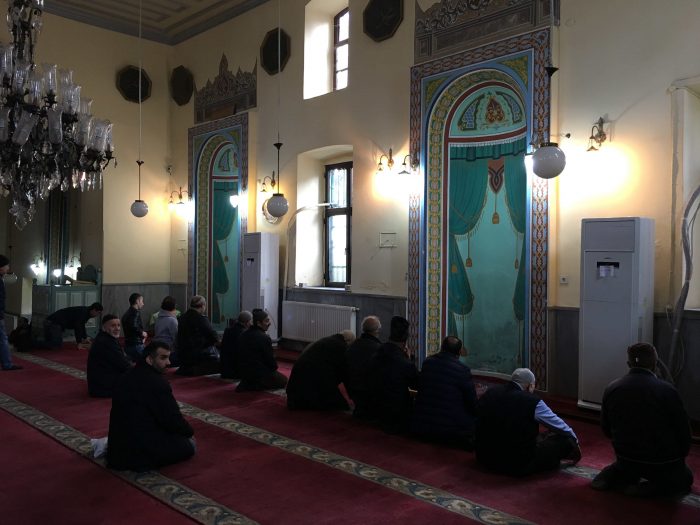 Derya Deniz İstanbul : Karaköy Unkapanı uc mihrapli cami 700x525 - Derya Deniz İstanbul : Karaköy Unkapanı