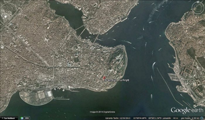 istanbul uydu harita 700x412 - İstanbul'a Benzeyen Şehirler