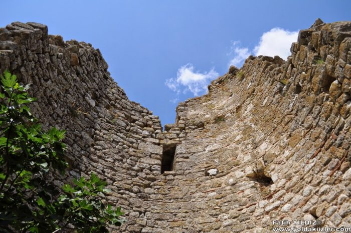 Vize : Trakya'nın Efes'i Vize Kale Burc 700x465 - Vize : Trakya'nın Efes'i