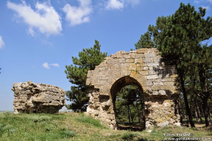 Vize : Trakya'nın Efes'i Vize Kalesi sur 700x465 - Vize : Trakya'nın Efes'i
