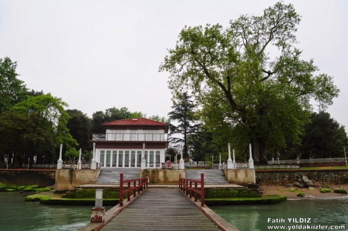 Yürüyen Köşk Hikayesi yalova yuruyen kosk 700x466 - Yürüyen Köşk Hikayesi